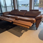 4-zits bank, cognac leder, elektrisch verstelbare relaxfunctie, zwarte